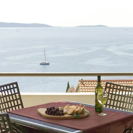 Helles Mit Balkon Und Meerblick Apartment Trogir
